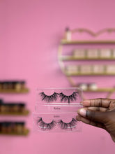 Load image into Gallery viewer, Top Tier Eyelash Strips
